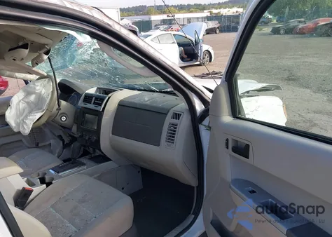 2012 Ford Escape Xlt из США, поврежденный, VIN 1FMCU9DG8CKC27311